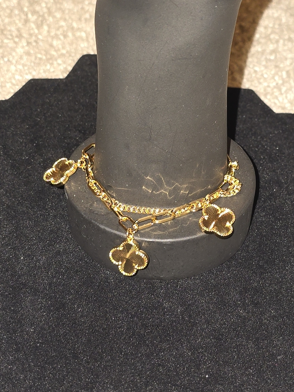 22kgp Dubai Jewelry Gold Four-Leaf Charm Bracelet - Women Jewelry - Picture 2 of 7